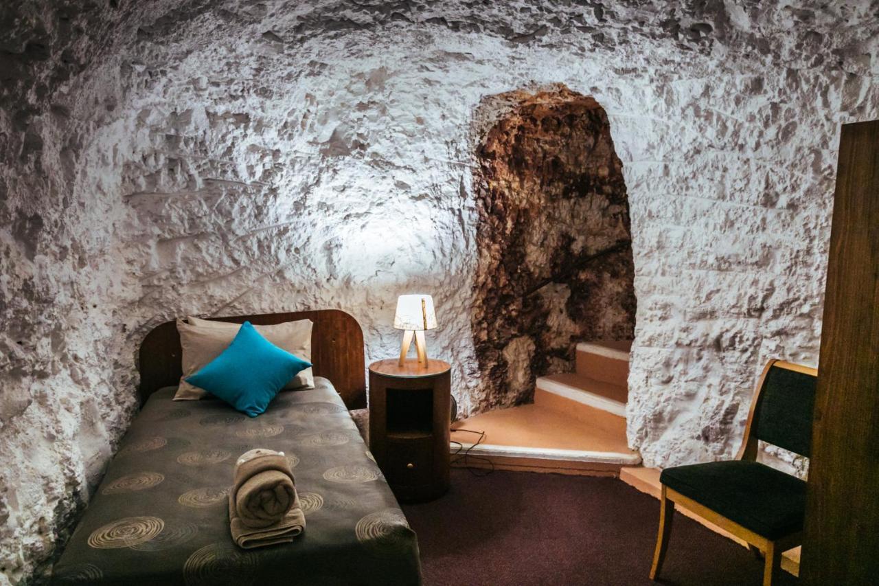 White Cliffs Underground Motel Eksteriør billede